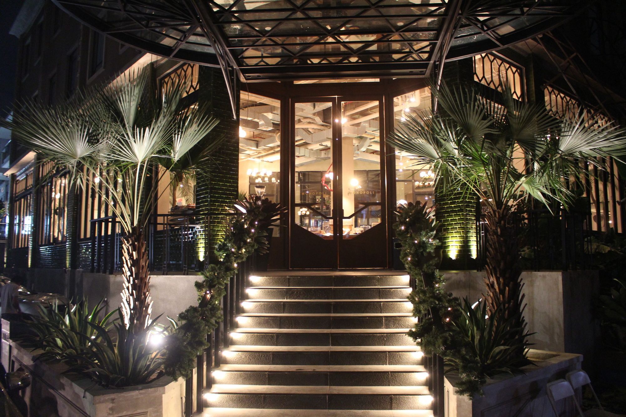 Hotel Monopoli Джакарта Экстерьер фото